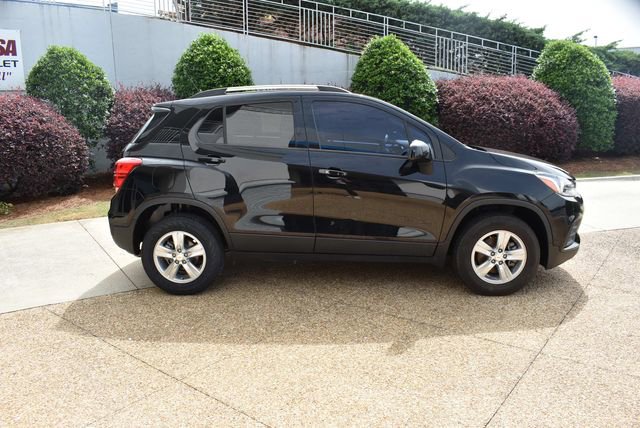 Used 2022 Chevrolet Trax LT w/ LT Convenience Package AWD/4WD image 11