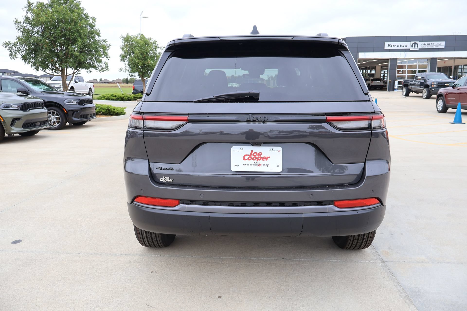 New 2026 Jeep Grand Cherokee Altitude AWD/4WD image 23