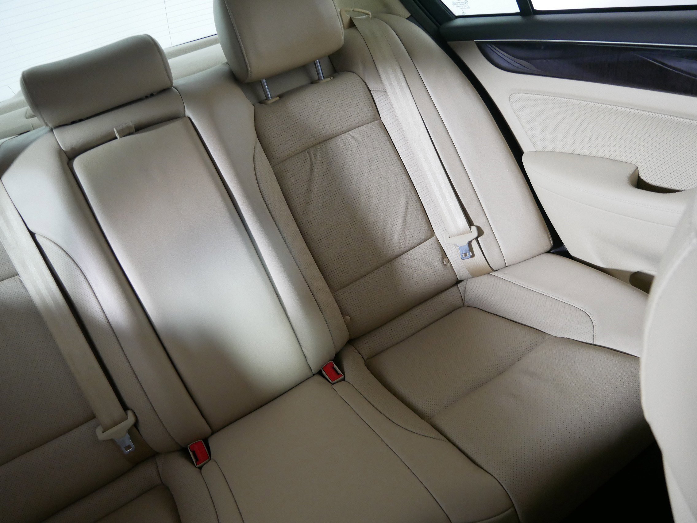 Used 2010 Hyundai Genesis 3.8 RWD image 14