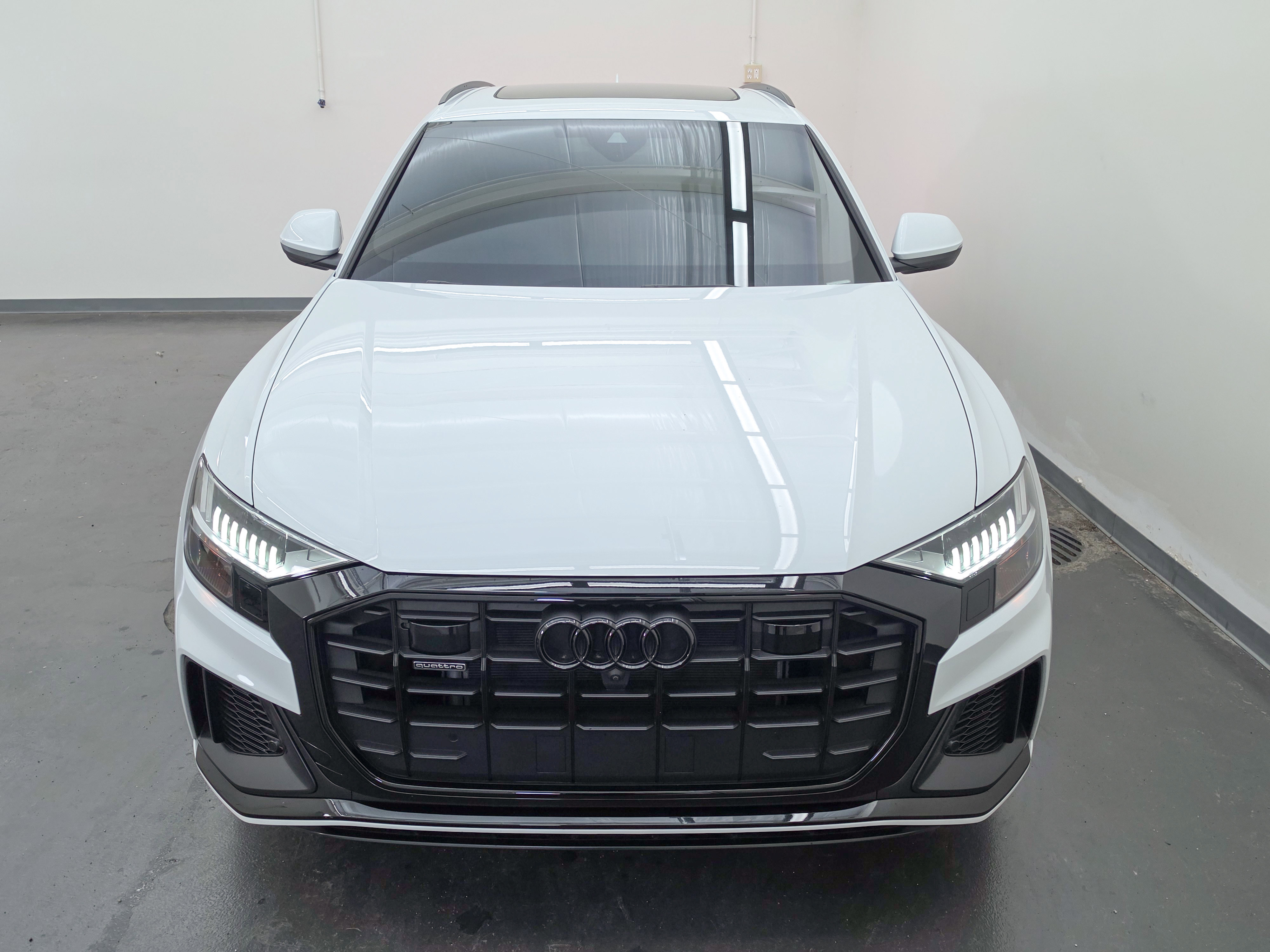 Used 2023 Audi Q8 Prestige AWD/4WD image 9