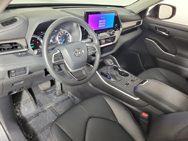 Used 2026 Toyota Highlander XLE AWD/4WD image 19