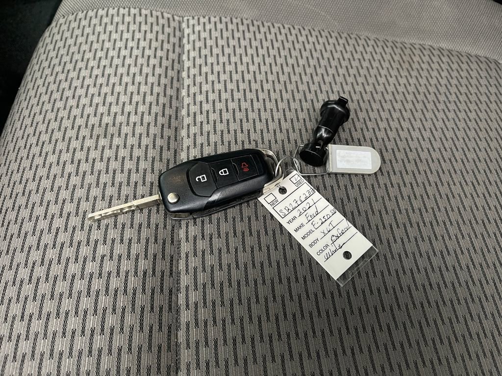 Used 2021 Ford F250 XLT w/ FX4 Off-Road Package image 34