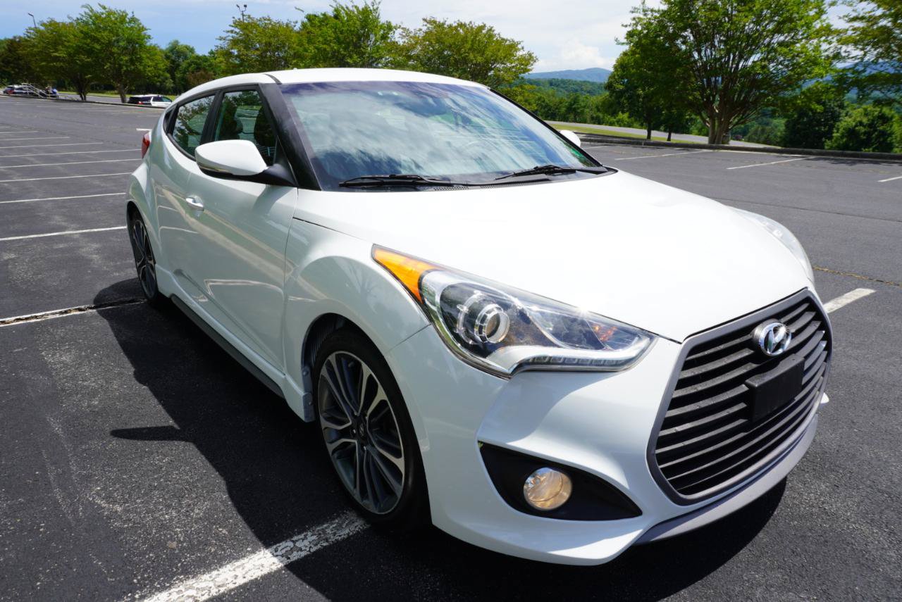 Used 2016 Hyundai Veloster Turbo FWD image 6