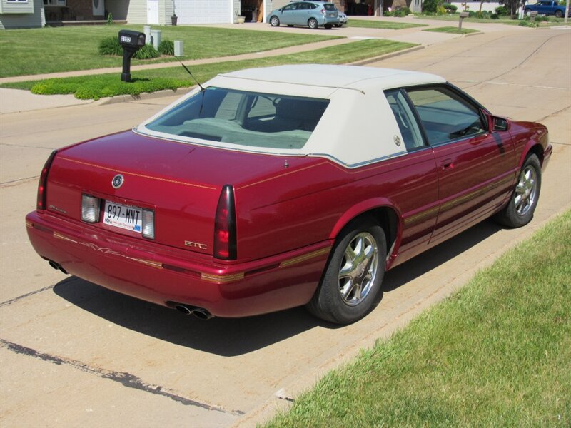 Used 2001 Cadillac Eldorado Touring FWD image 5