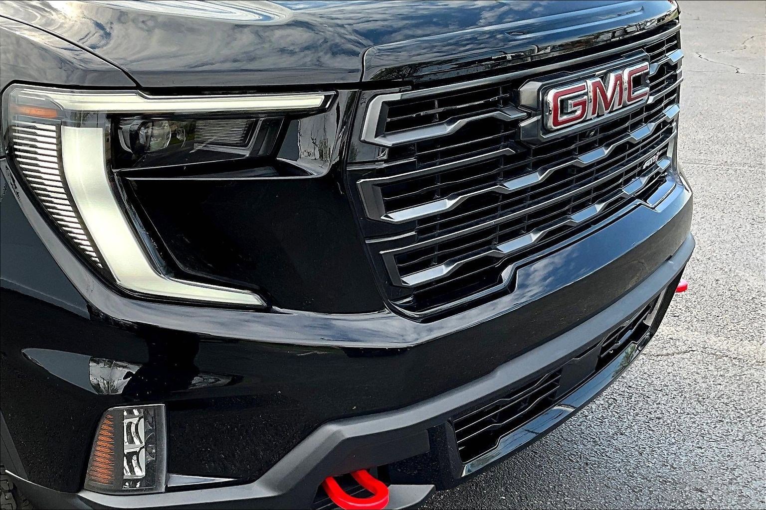 Used 2025 GMC Acadia AT4 w/ Luxury Package image 34