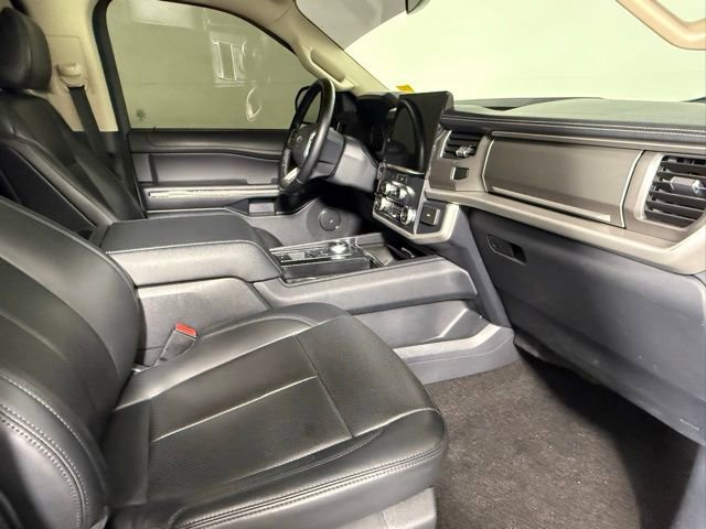 Used 2022 Ford Expedition XLT image 53