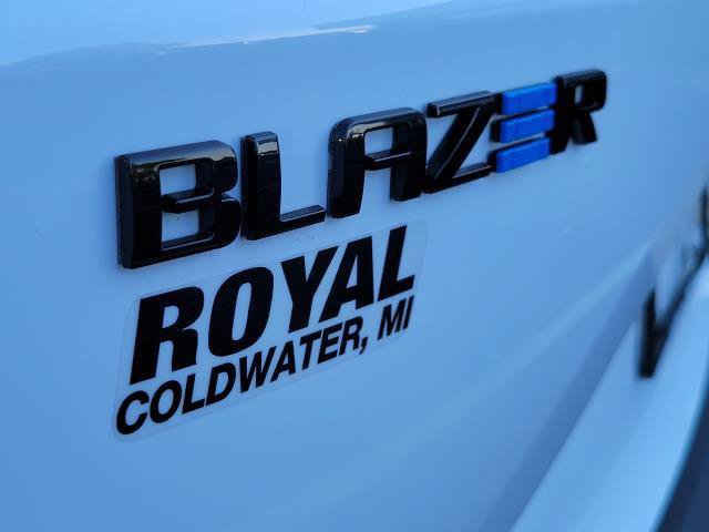 Used 2025 Chevrolet Blazer EV LT AWD/4WD image 7