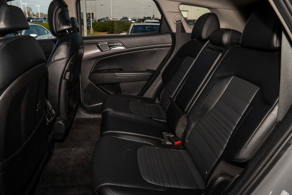 Used 2023 Kia Sportage SX image 8