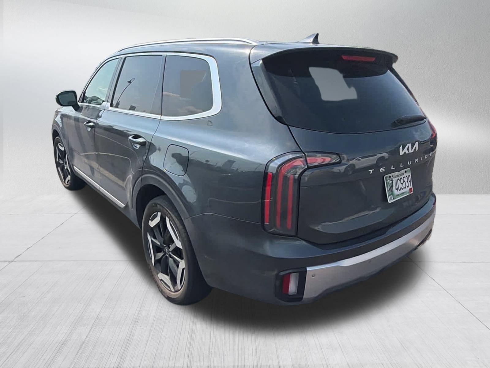 Used 2024 Kia Telluride EX AWD/4WD image 9