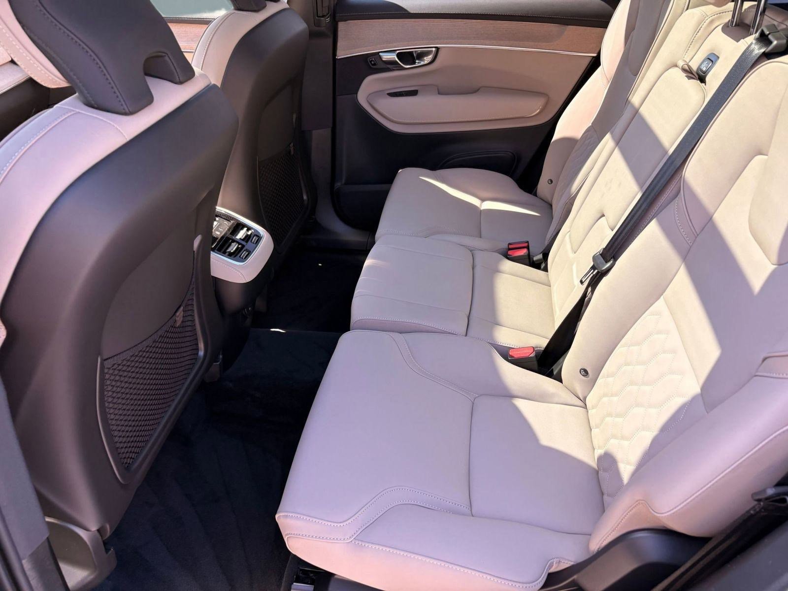 New 2026 Volvo XC90 B6 Plus w/ Protection Package image 15