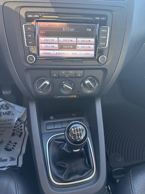 Used 2013 Volkswagen Jetta TDI image 12