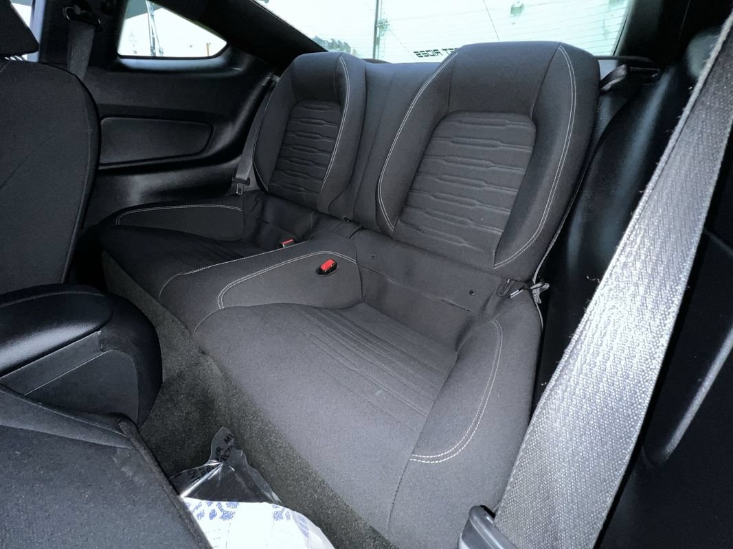 Used 2017 Ford Mustang Coupe RWD image 25