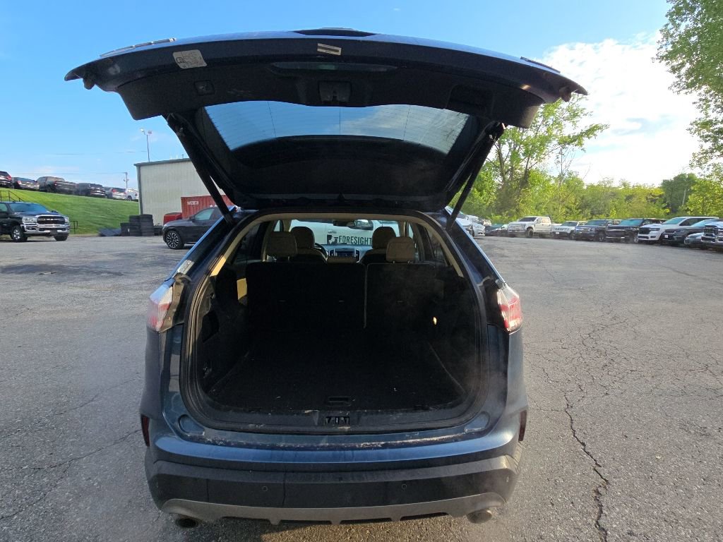 Used 2019 Ford Edge SEL w/ Equipment Group 201A AWD/4WD image 19