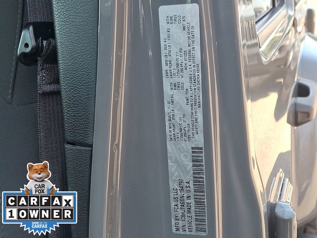 Used 2022 Jeep Gladiator Willys AWD/4WD image 26