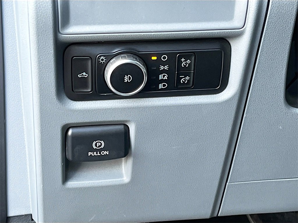 Used 2023 Ford F150 XLT w/ Trailer Tow Package image 10