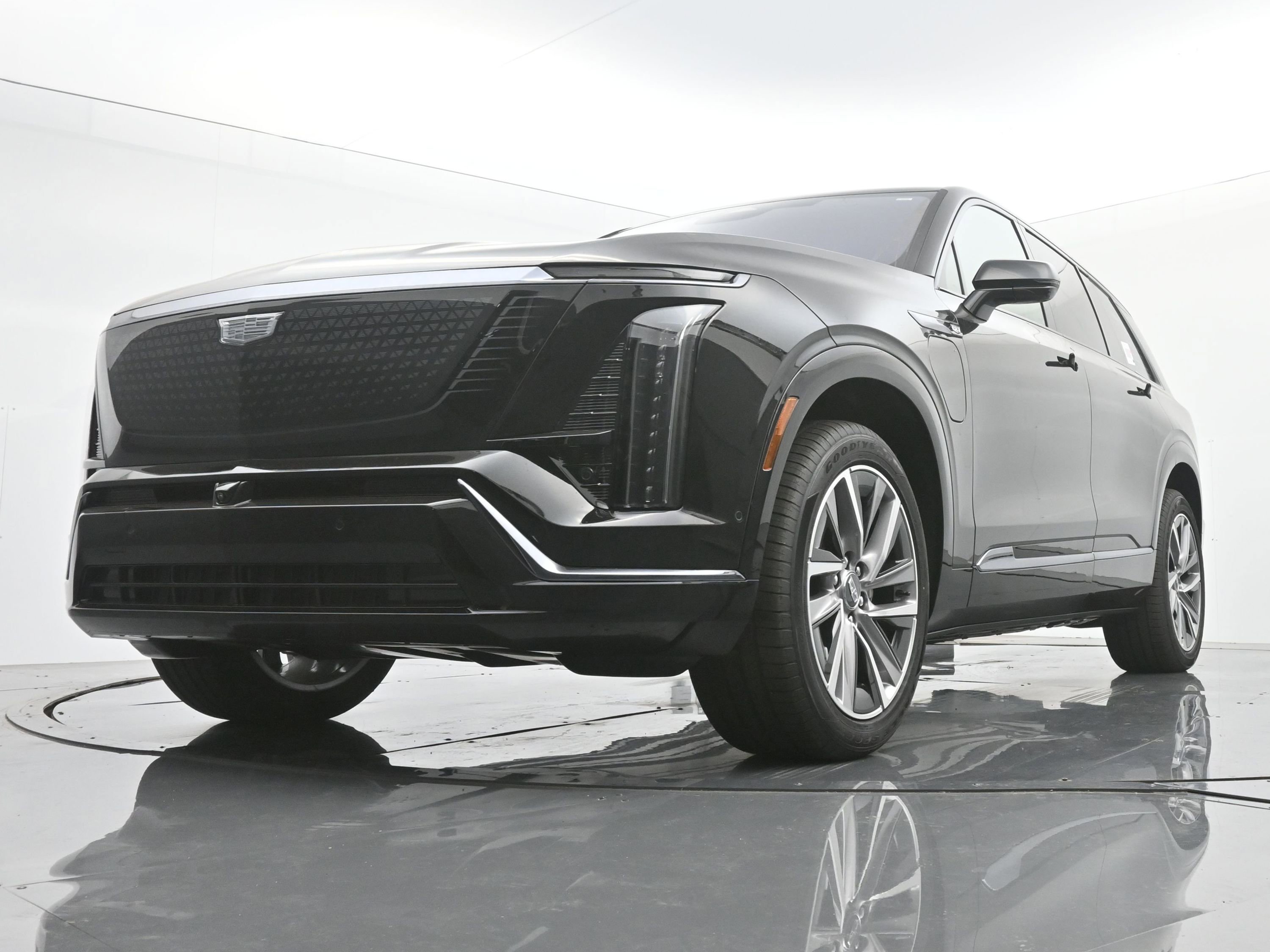 New 2026 Cadillac Vistiq Sport w/ LPO, Floor Liner Package image 15
