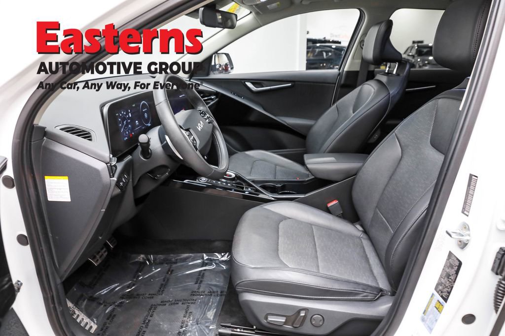 Used 2023 Kia Niro Wave image 14