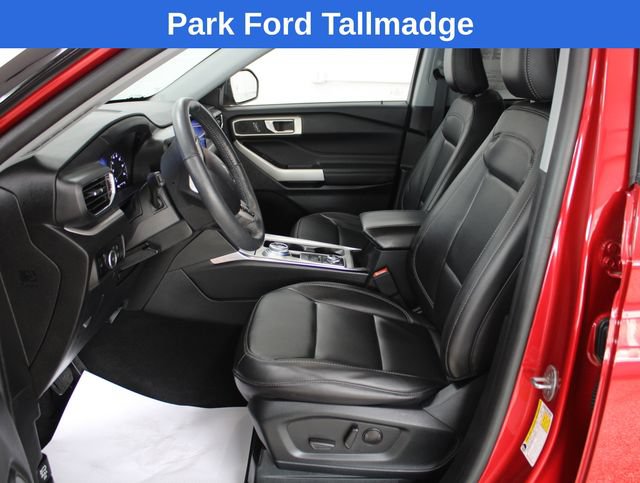 Used 2023 Ford Explorer XLT w/ Equipment Group 202A AWD/4WD image 14