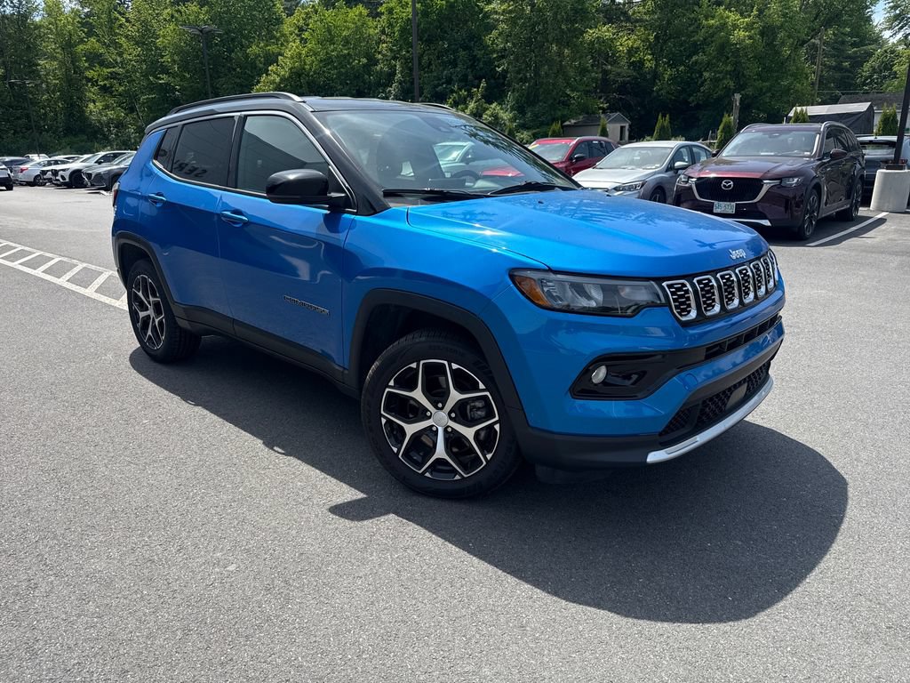 Used 2024 Jeep Compass Limited AWD/4WD image 7