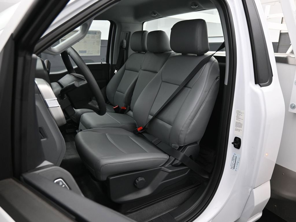 New 2026 Ford F350 XL w/ XL Chrome Package RWD image 8