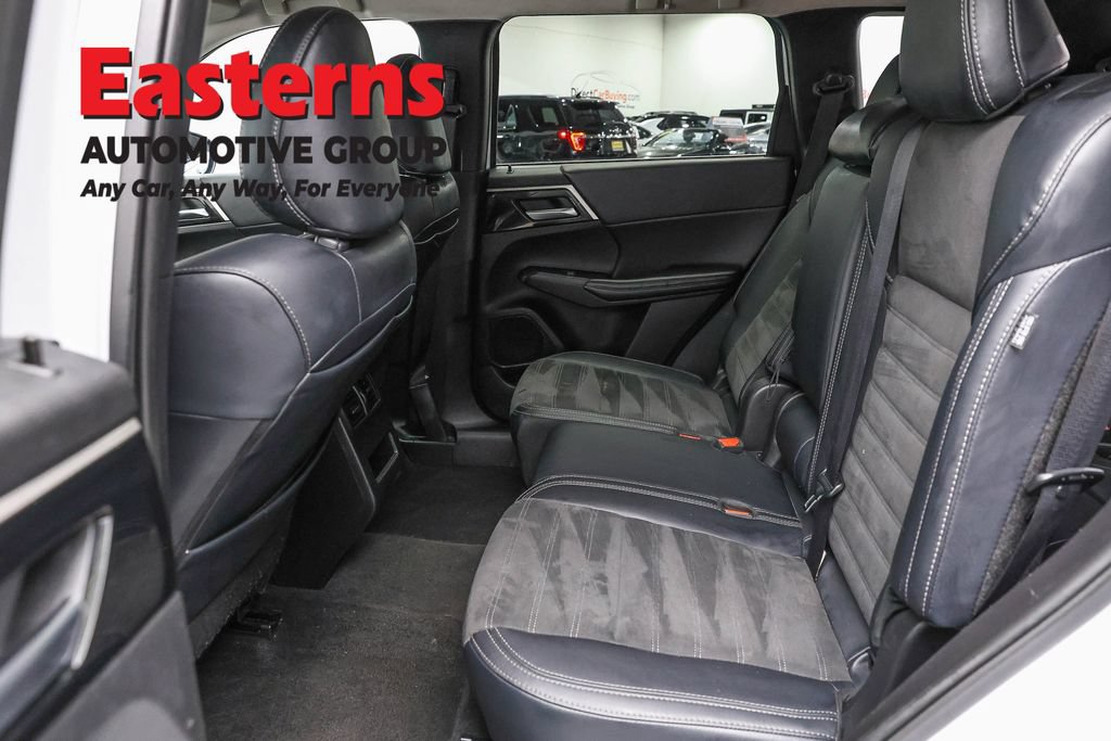 Used 2024 Mitsubishi Outlander SE AWD/4WD image 21