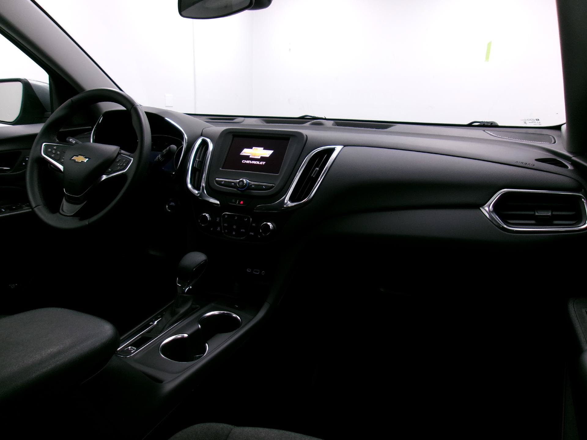 Used 2024 Chevrolet Equinox LT w/ LPO, Floor Liner Package FWD image 3