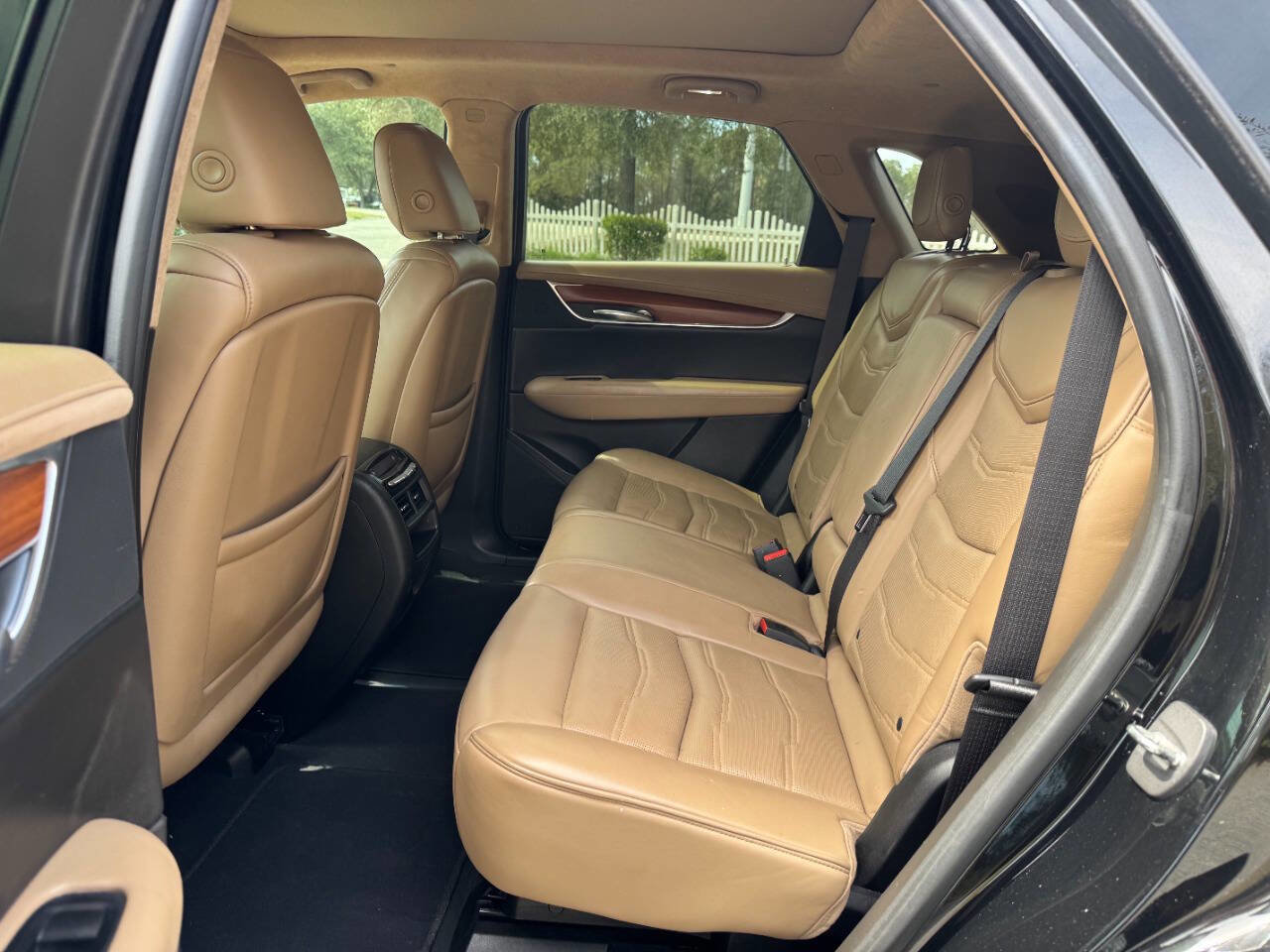 Used 2017 Cadillac XT5 Platinum image 12