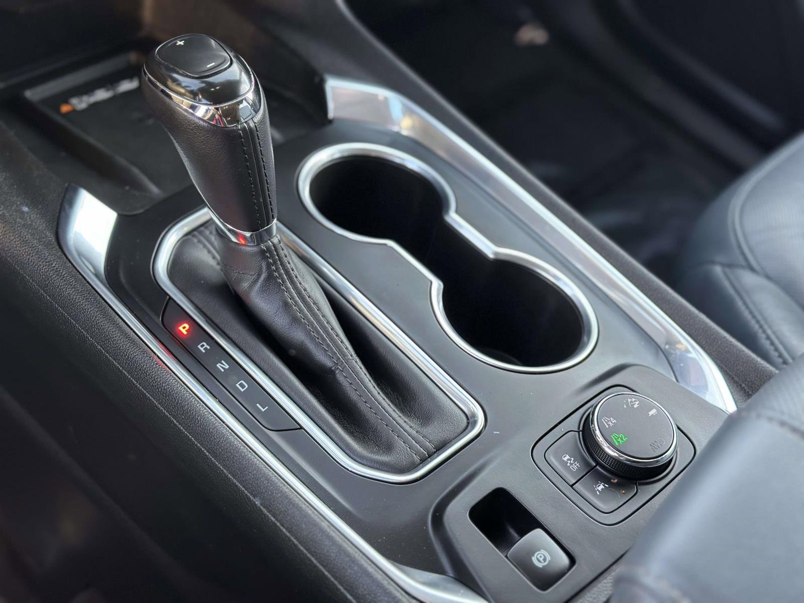 Used 2020 Chevrolet Traverse Premier image 13