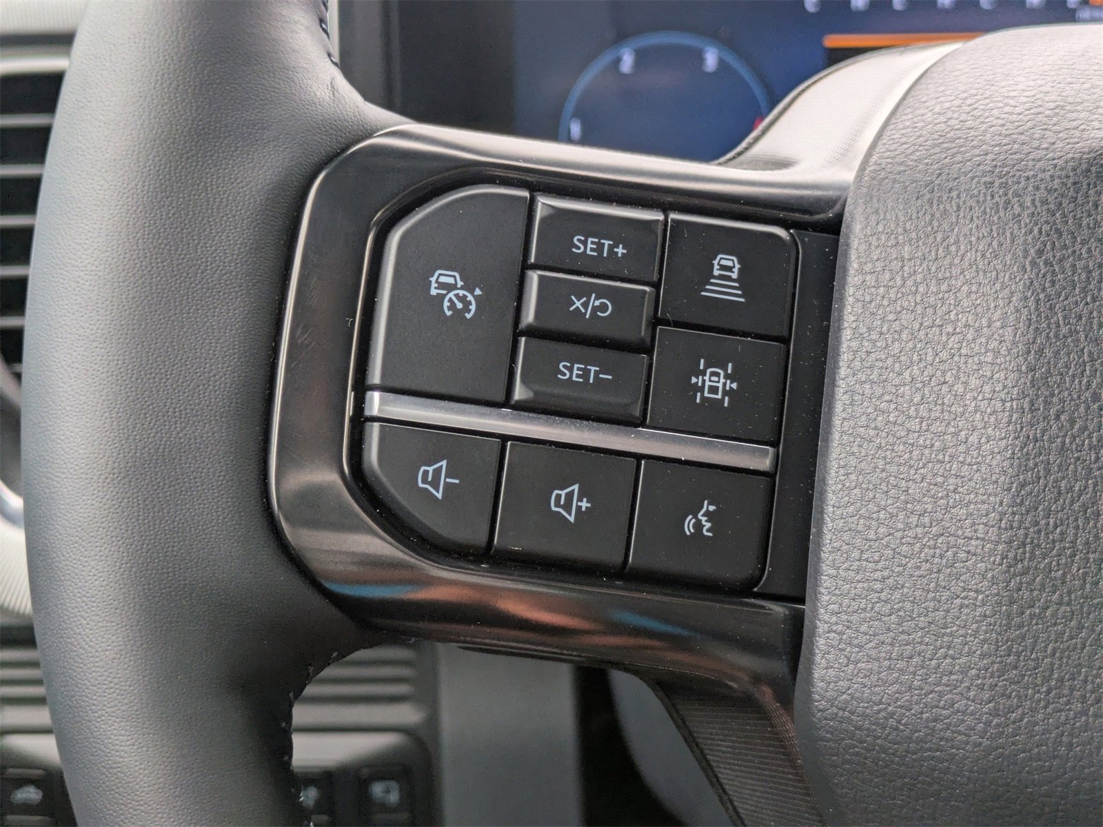 New 2025 Ford F250 Platinum w/ FX4 Off-Road Package image 31