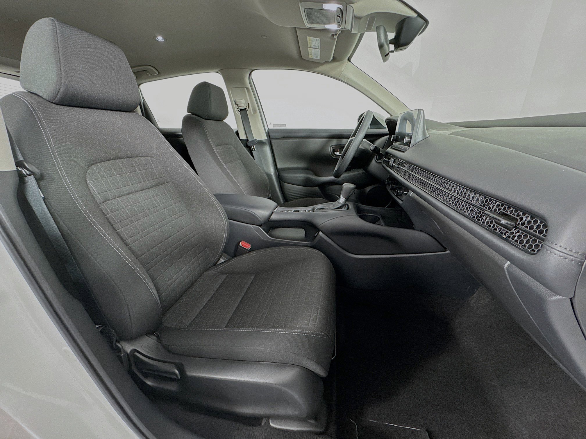 Certified 2023 Honda HR-V LX image 25