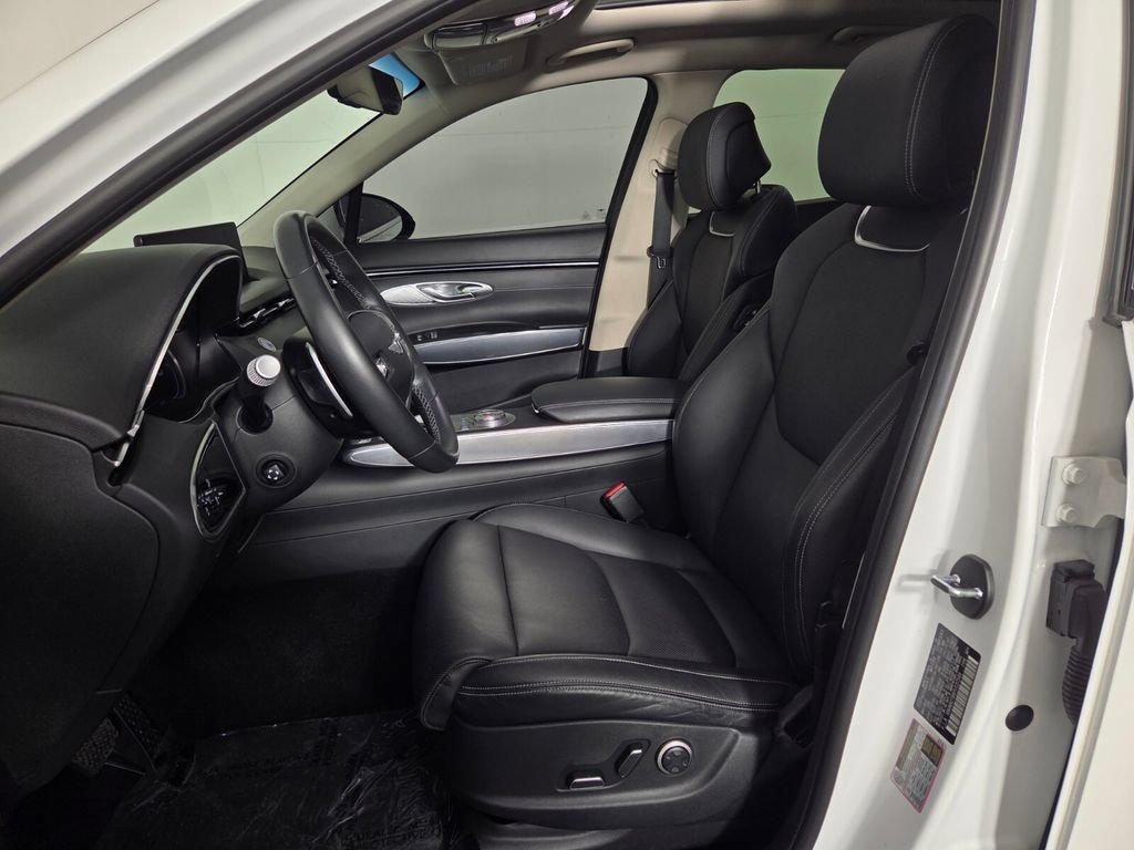 Used 2023 Genesis GV70 2.5T w/ Select Package AWD/4WD image 9
