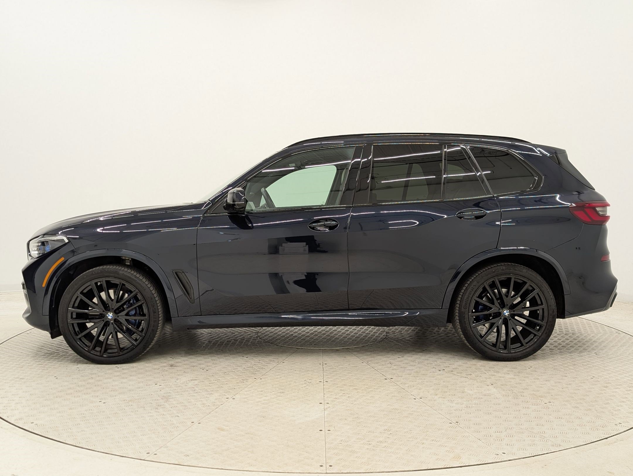 Certified 2023 BMW X5 xDrive40i w/ Executive Package image 2