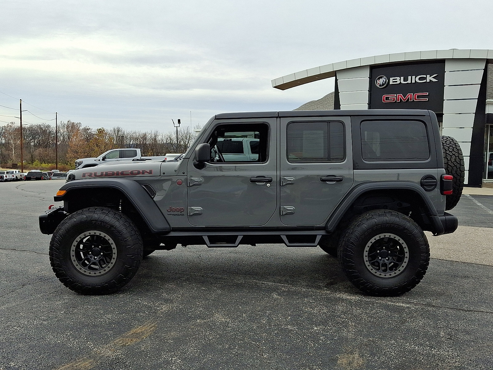 Used 2018 Jeep Wrangler Unlimited Rubicon w/ Uconnect 4C Nav & Sound Group image 4