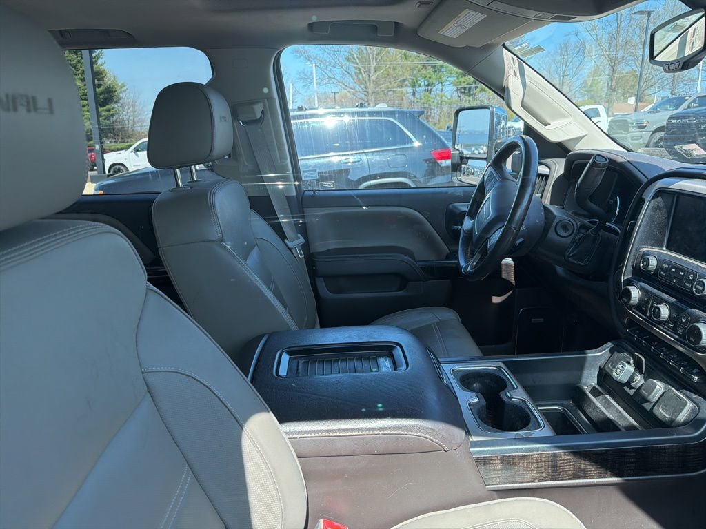 Used 2016 GMC Sierra 2500 Denali w/ Duramax Plus Package image 10