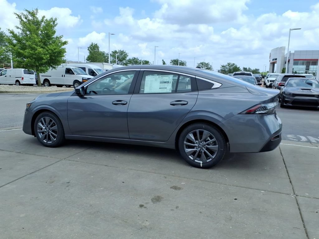 New 2026 Nissan Sentra SL w/ Floor Mat Package FWD image 5
