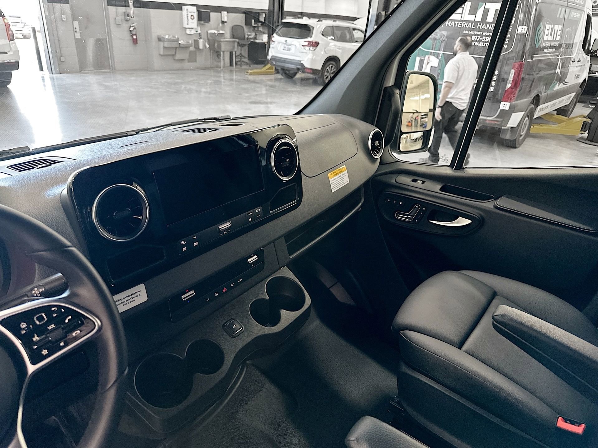 Used 2023 Mercedes-Benz Sprinter 144 Cargo image 24