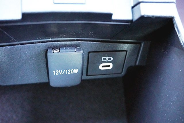 Used 2026 Toyota Corolla SE w/ SE Package FWD image 43