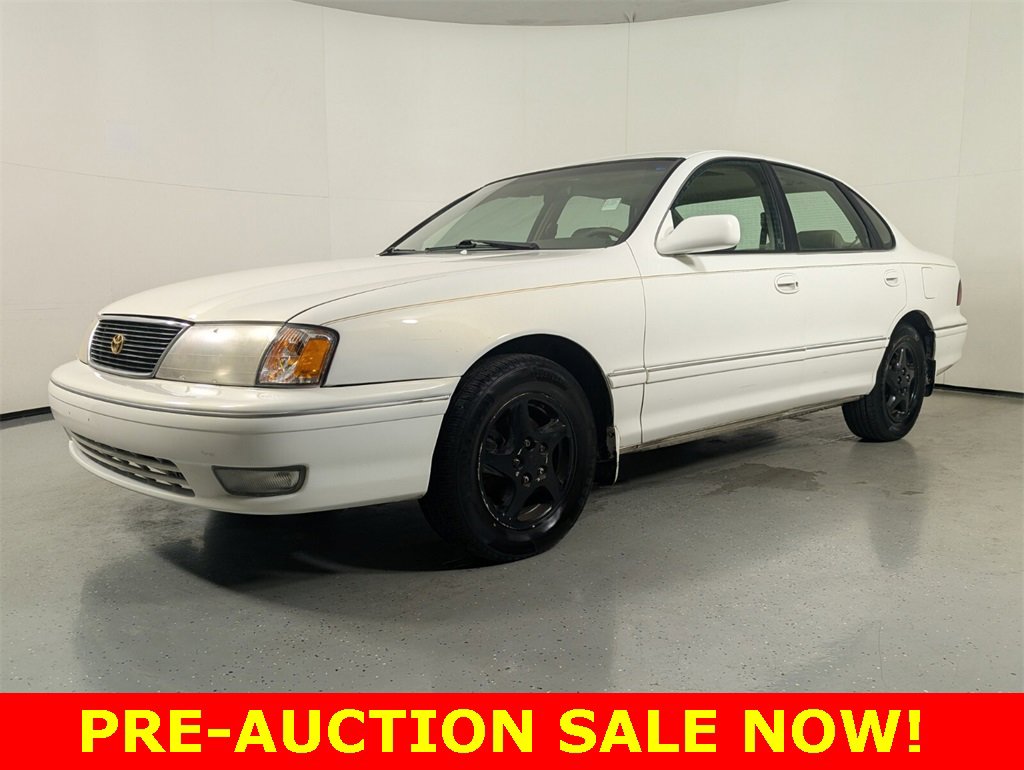 Used 1999 Toyota Avalon XL image 3