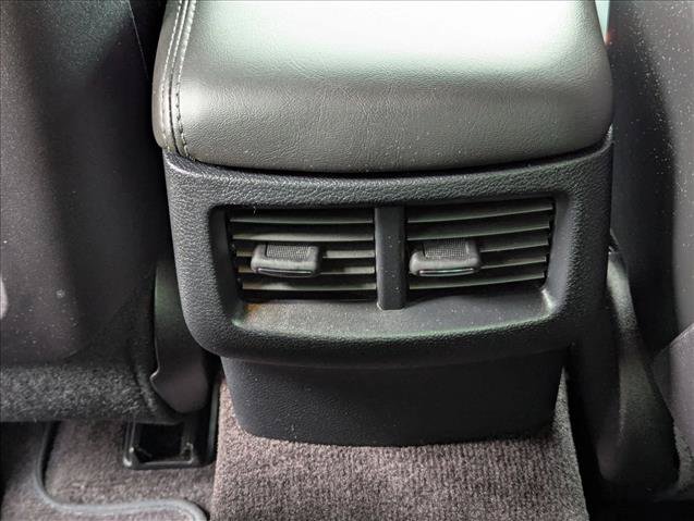Used 2016 Dodge Challenger R/T Scat Pack w/ Leather Interior Group RWD image 16