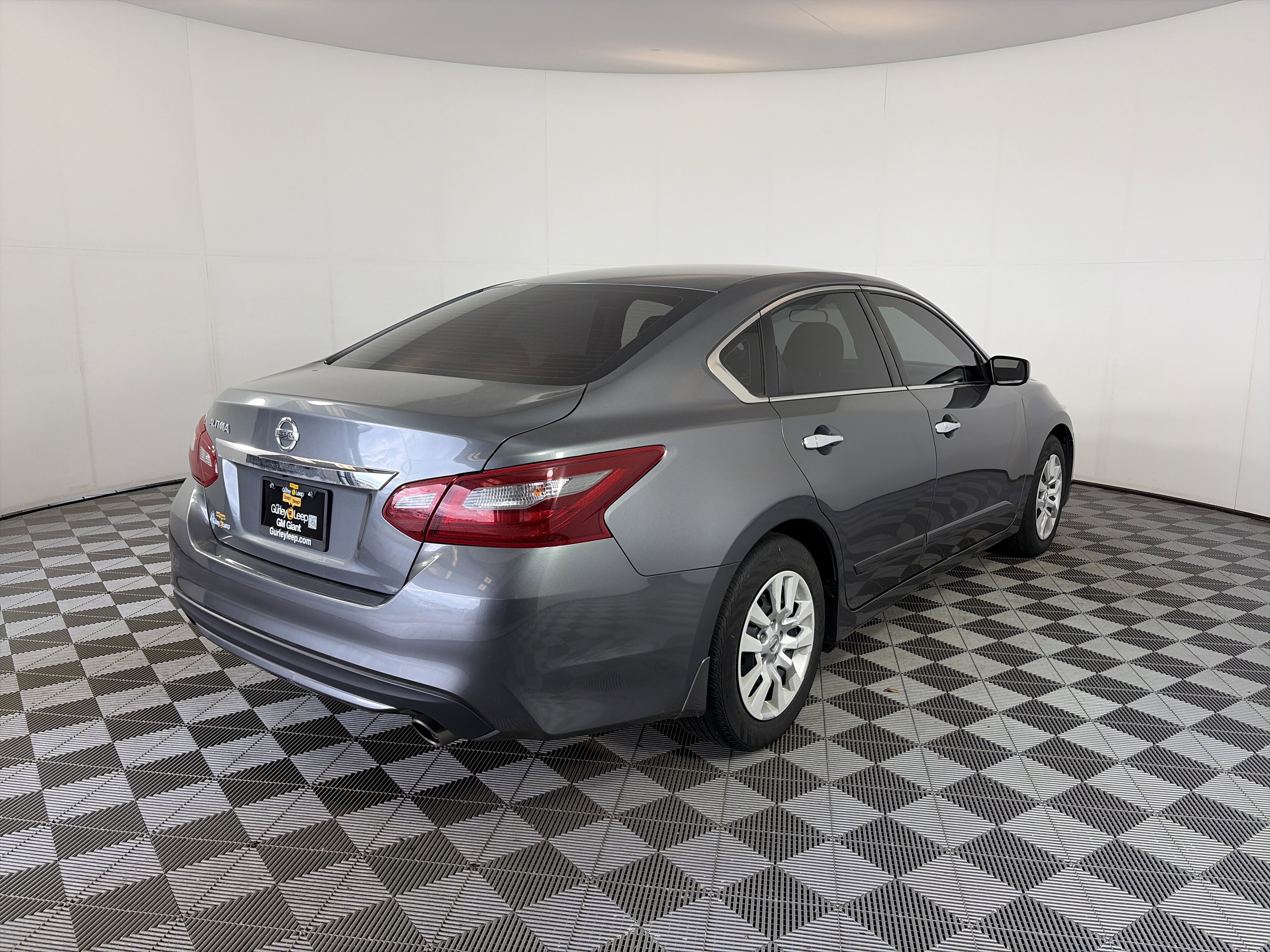 Used 2018 Nissan Altima 2.5 S w/ S Convenience Package image 6
