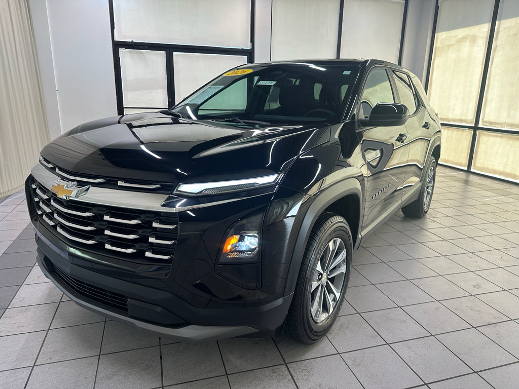 Used 2026 Chevrolet Equinox LT FWD image 11