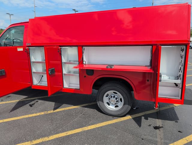 New 2026 Chevrolet Express 3500 w/ Power Convenience Package RWD image 26