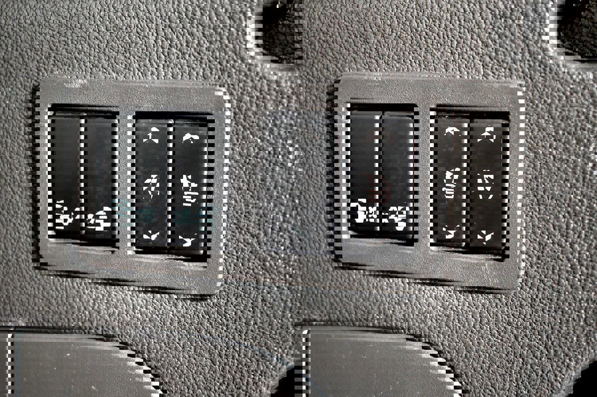 Used 2016 Chevrolet Suburban LTZ image 63