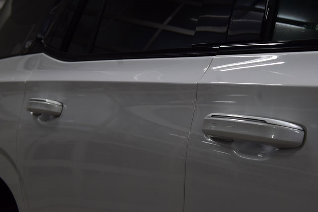 Used 2023 Cadillac Escalade Sport Platinum w/ LPO, ONYX Package image 17