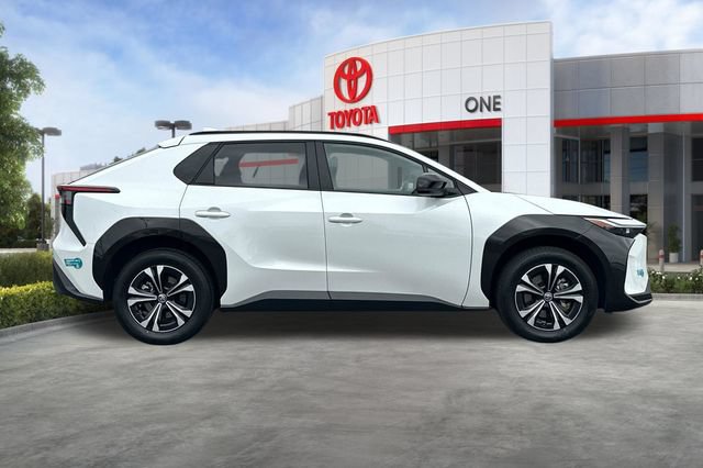 Certified 2025 Toyota bZ4X FWD image 3