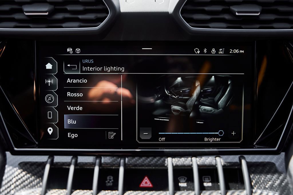 Used 2023 Lamborghini Urus Performante AWD/4WD image 88