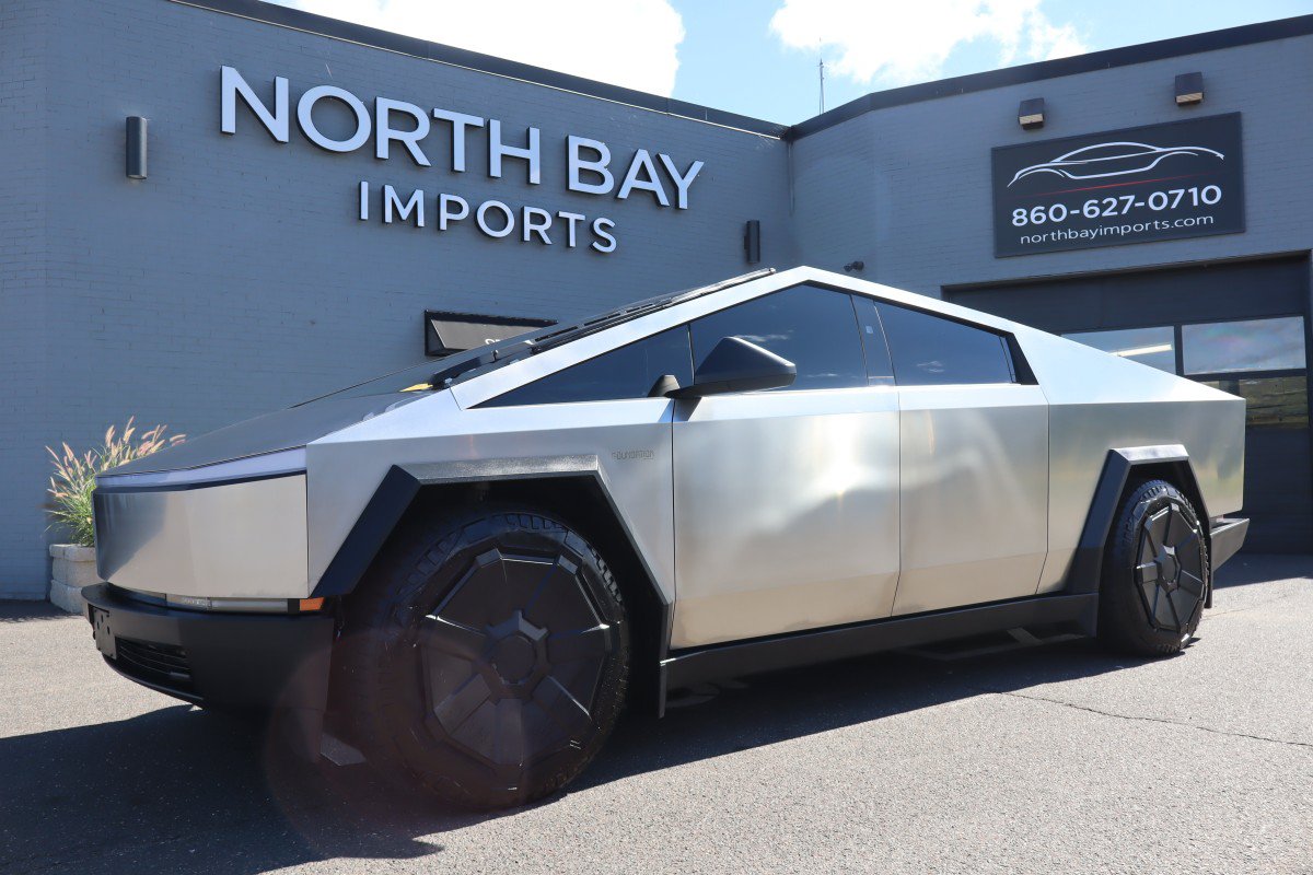 Used 2024 Tesla Cybertruck AWD Crew Cab