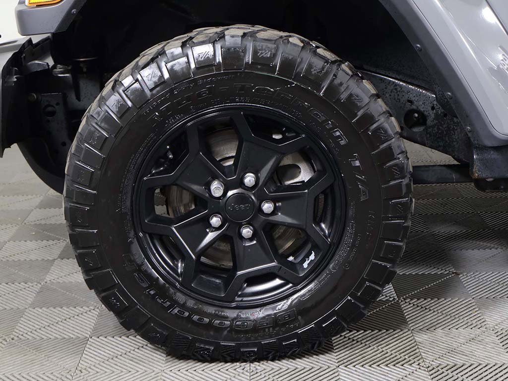 Used 2022 Jeep Gladiator Sport image 18