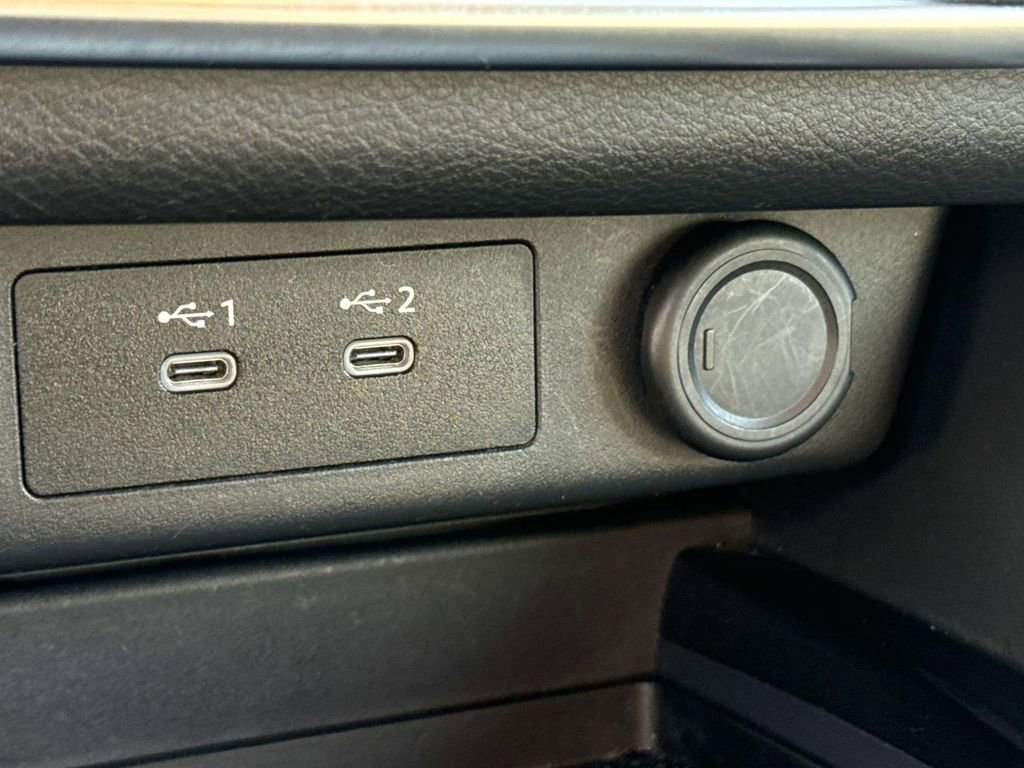 Used 2024 Nissan Rogue SV image 29