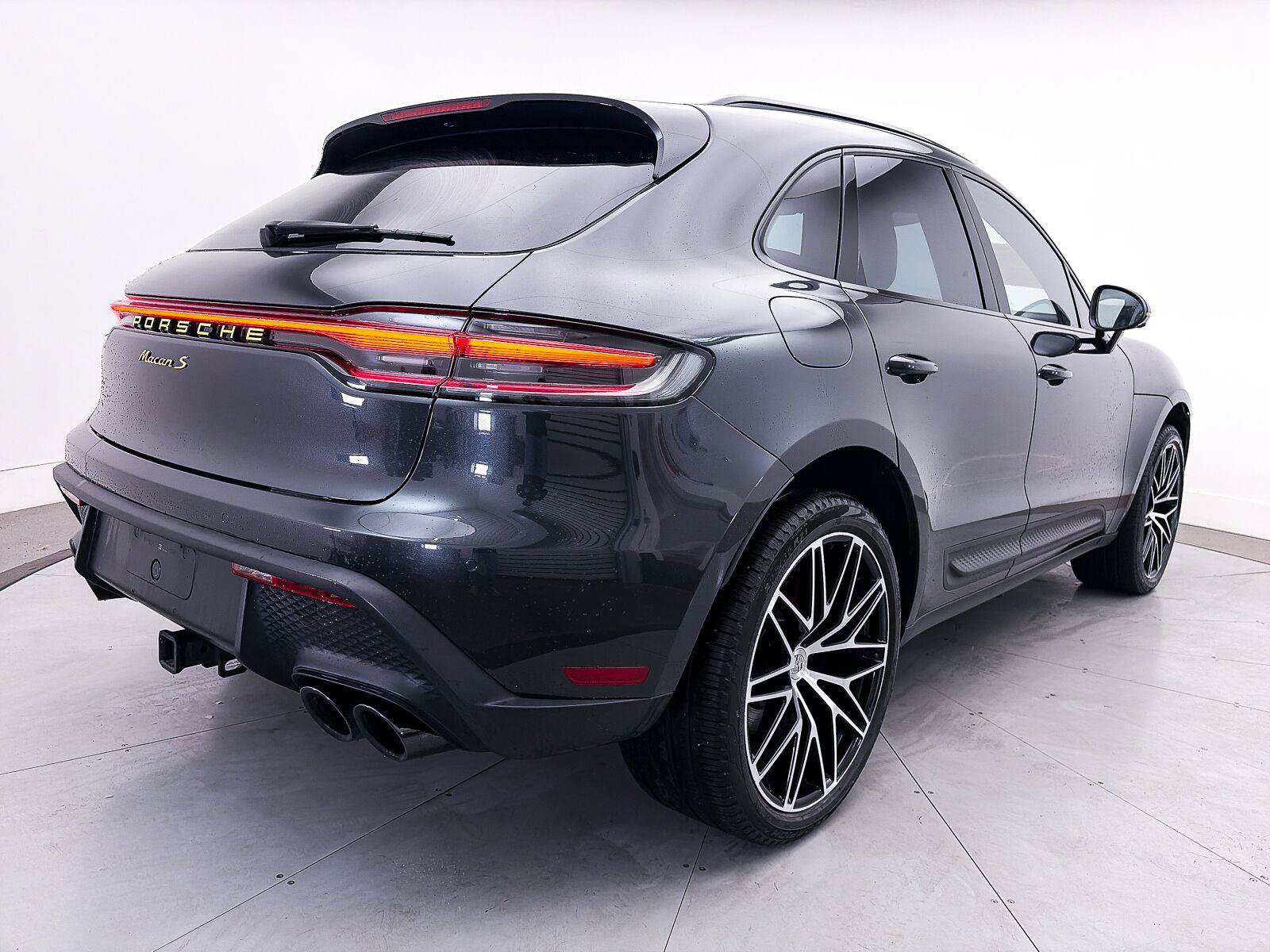 Used 2023 Porsche Macan S AWD/4WD image 18